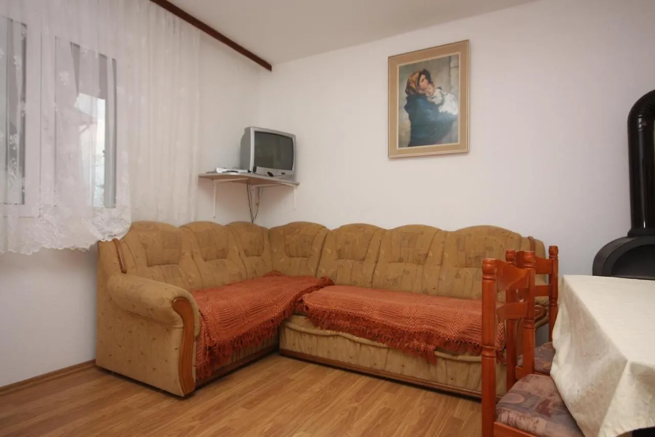 Apartment Nin 6149B