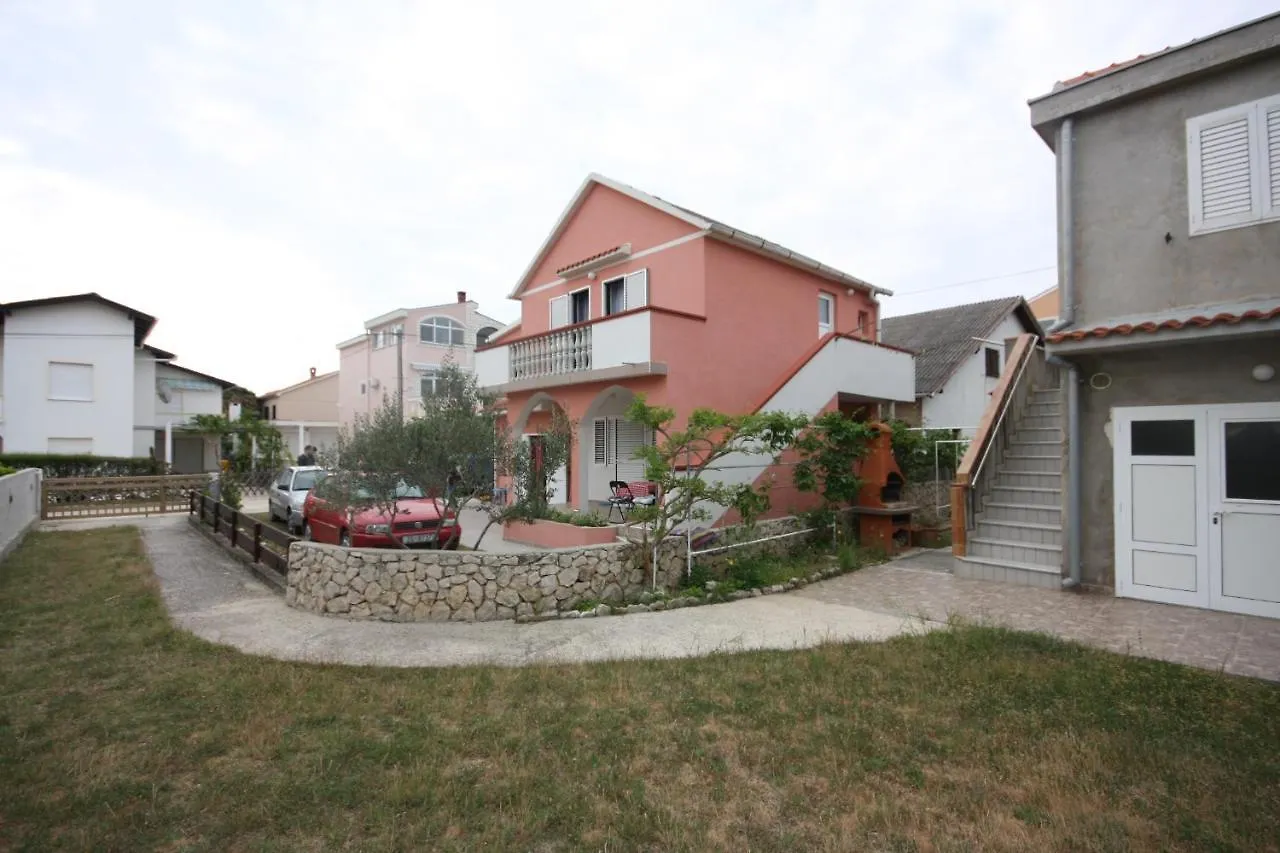 Apartment Nin 6149B