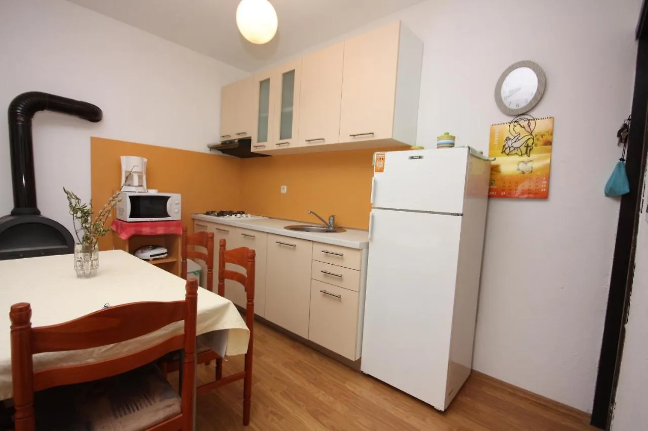 Apartment Nin 6149B