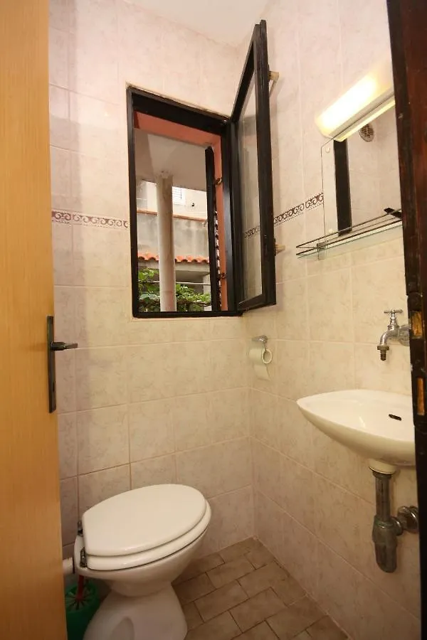 Apartment Nin 6149B